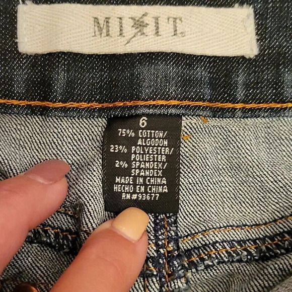 𝅺MIXIT Stretch Denim Pencil Skirt - Picture 2 of 3